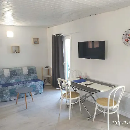 Centre Du Boulou Pour 2 Adultes-2 Enfants- Check In 18h 20h Check Out 11h Max Juillet-aout 1 Semaine Minimum