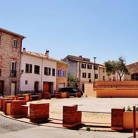 Centre Du Boulou Pour 2 Adultes-2 Enfants- Check In 18h 20h Check Out 11h Max Juillet-aout 1 Semaine Minimum Le Boulou