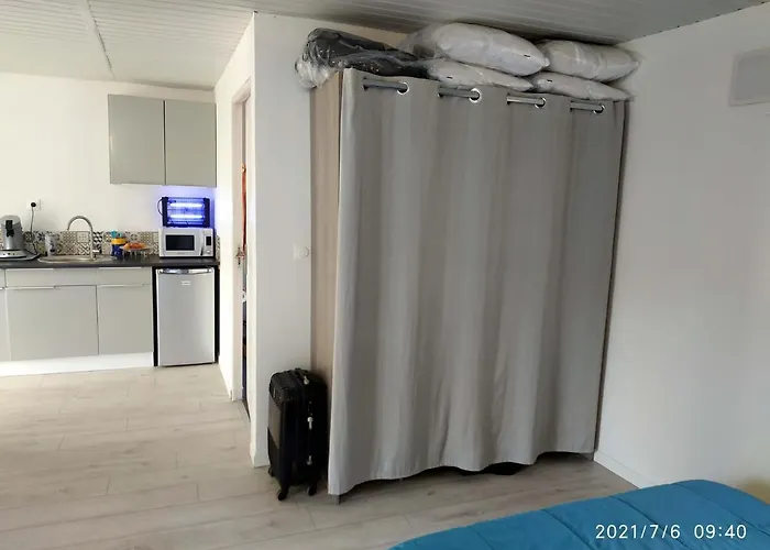 Apartamento Centre Du Boulou Pour 2 Adultes-2 Enfants- Check In 18h 20h Check Out 11h Max Juillet-aout 1 Semaine Minimum *