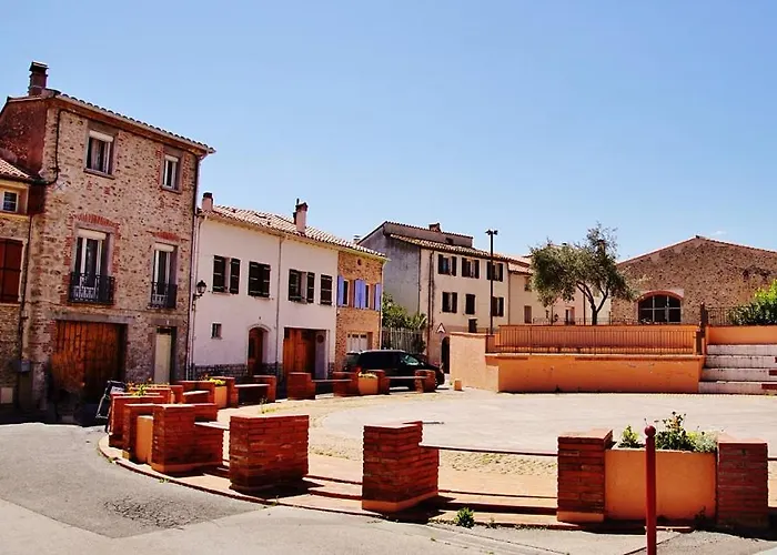 Centre Du Boulou Pour 2 Adultes-2 Enfants- Check In 18h 20h Check Out 11h Max Juillet-aout 1 Semaine Minimum Le Boulou